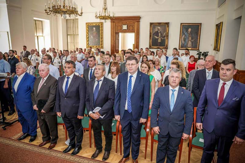 Tolna vármegye ünnepnapja: kiválóságokat díjaztak a közgyűlésen