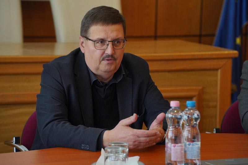 Segítenek vissza találni a munka világába