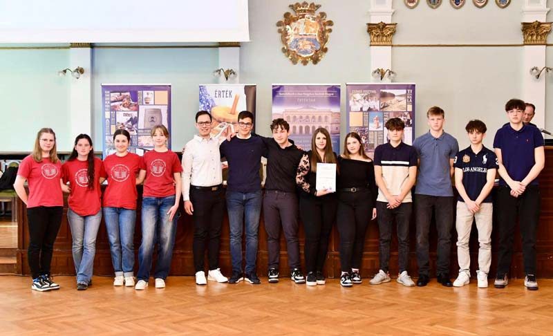 Kutassuk közös kincseinket! JNSZ vármegyei hungarikum vetélkedő – középiskolás csapatok döntője