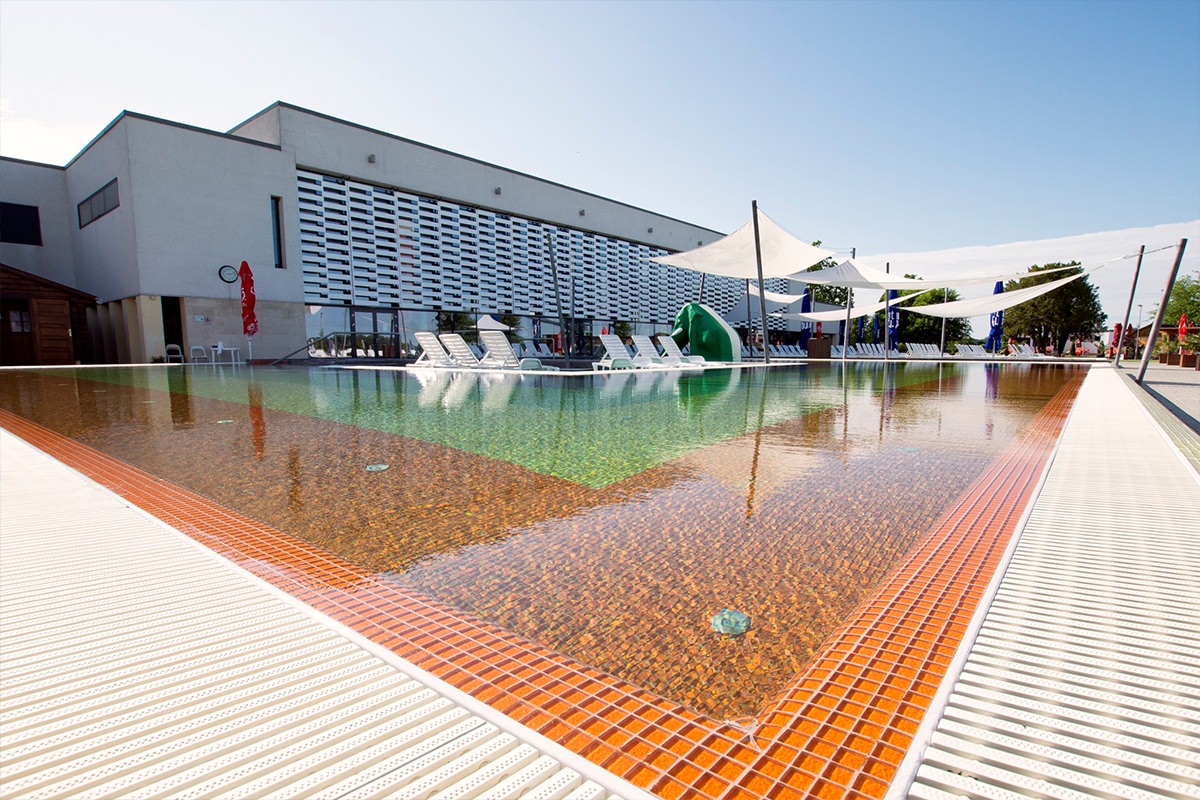 Fejlesztéseket hajt végre a siklósi önkormányzat a helyi élményfürdőben