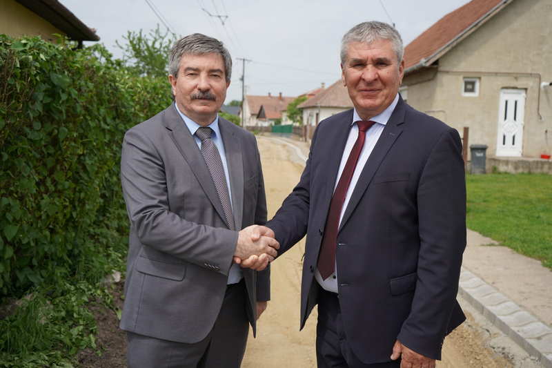 Kilenc utca újul meg Tiszacsegén