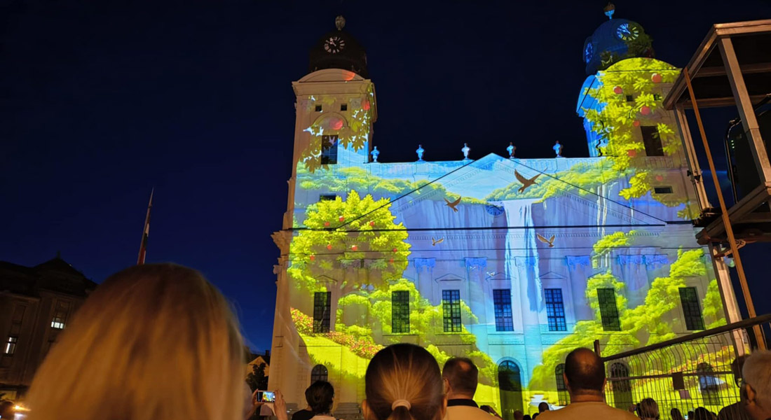 Látványos fényfestés ragyogta be Debrecen szívét