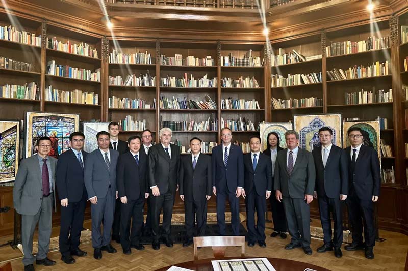 Ismét kínai delegáció látogatott a Pesti Vármegyeházára