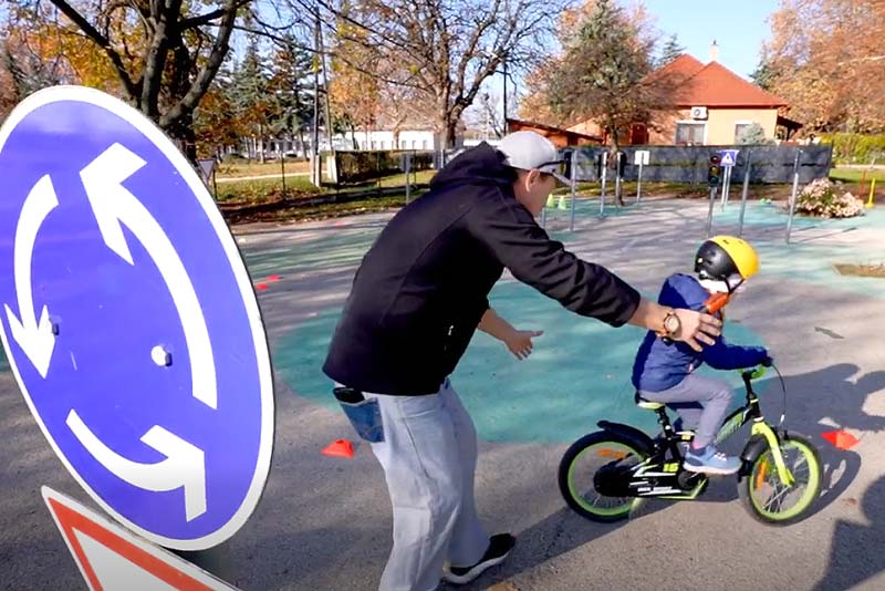 Kerékpáros szemléletformáló nap Bábolnán