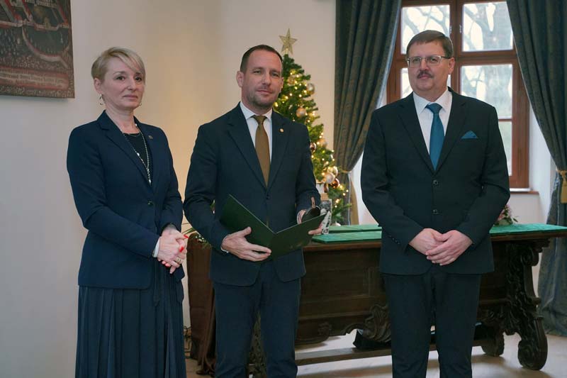 Komárom-Esztergom Vármegyéért Szakmai Díjban részesült dr. Bartus Dávid