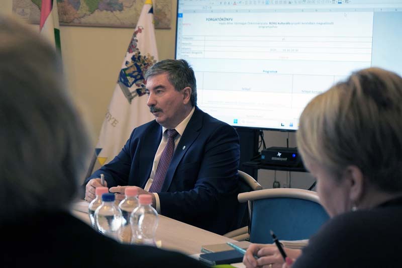 Tíz település részvételével egyeztettek a ROHU projekt előrehaladásáról