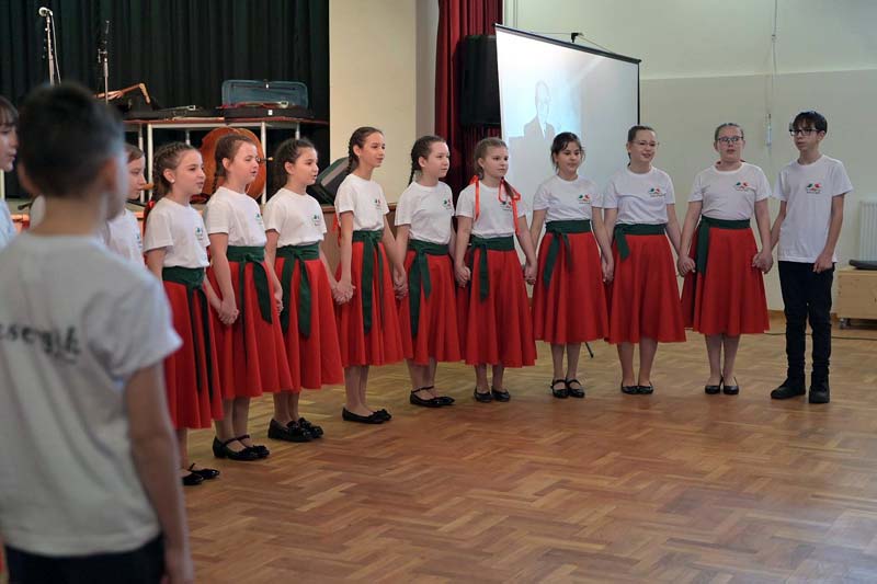 Százötven fellépő ünnepelt a vármegyei népzenei találkozón