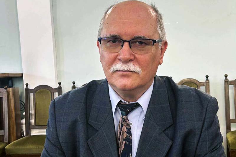 Pincétől a padlásig – három évtized a vármegyeháza falai között