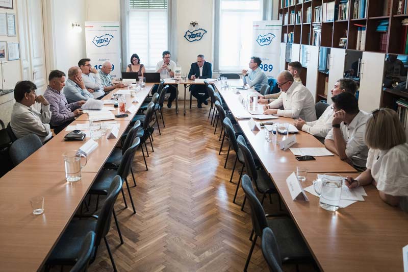 Ülésezett az ÖNET Önkormányzati Oldala