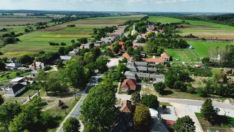 Vármegyénk A-tól Z-ig: Bakonysárkány