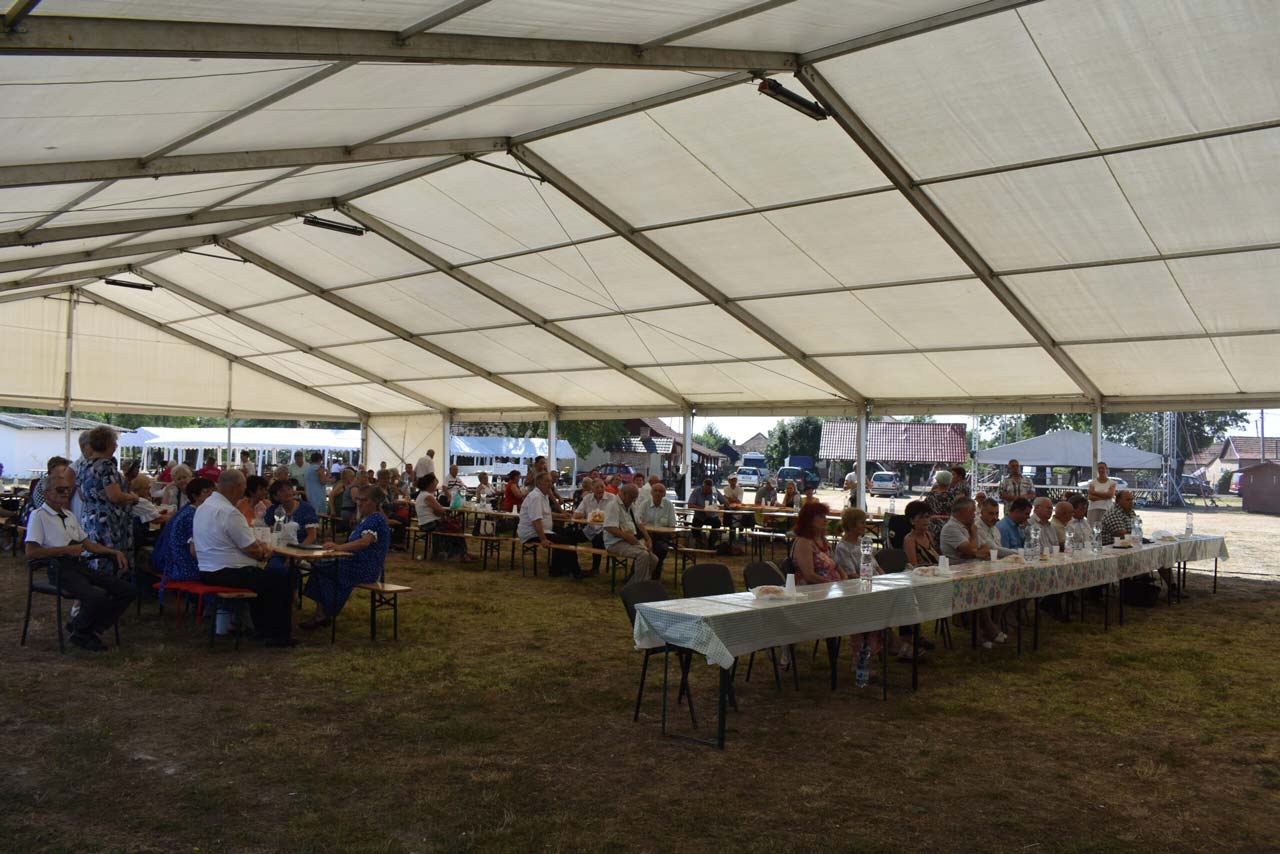 A szépkorú közösségek erejét és energiáját ünnepelték Komádiban
