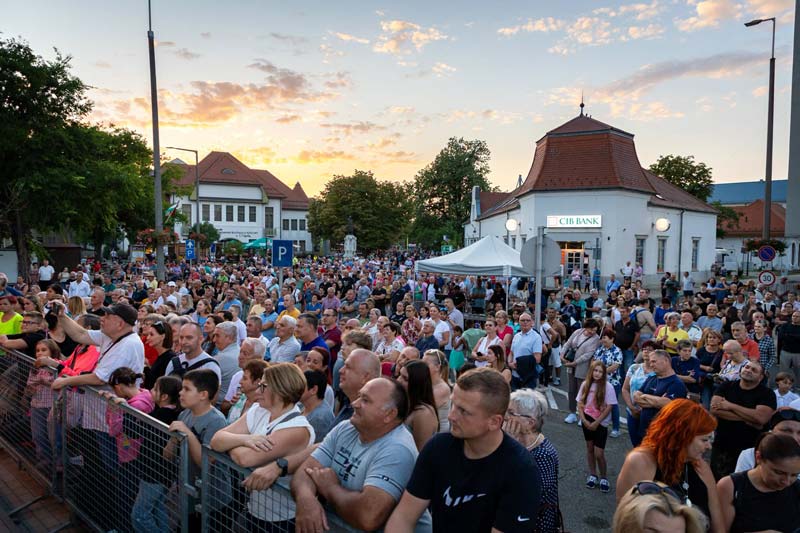 Fényes Napok: Mátészalka fénye a hagyományból és a közösségből születik
